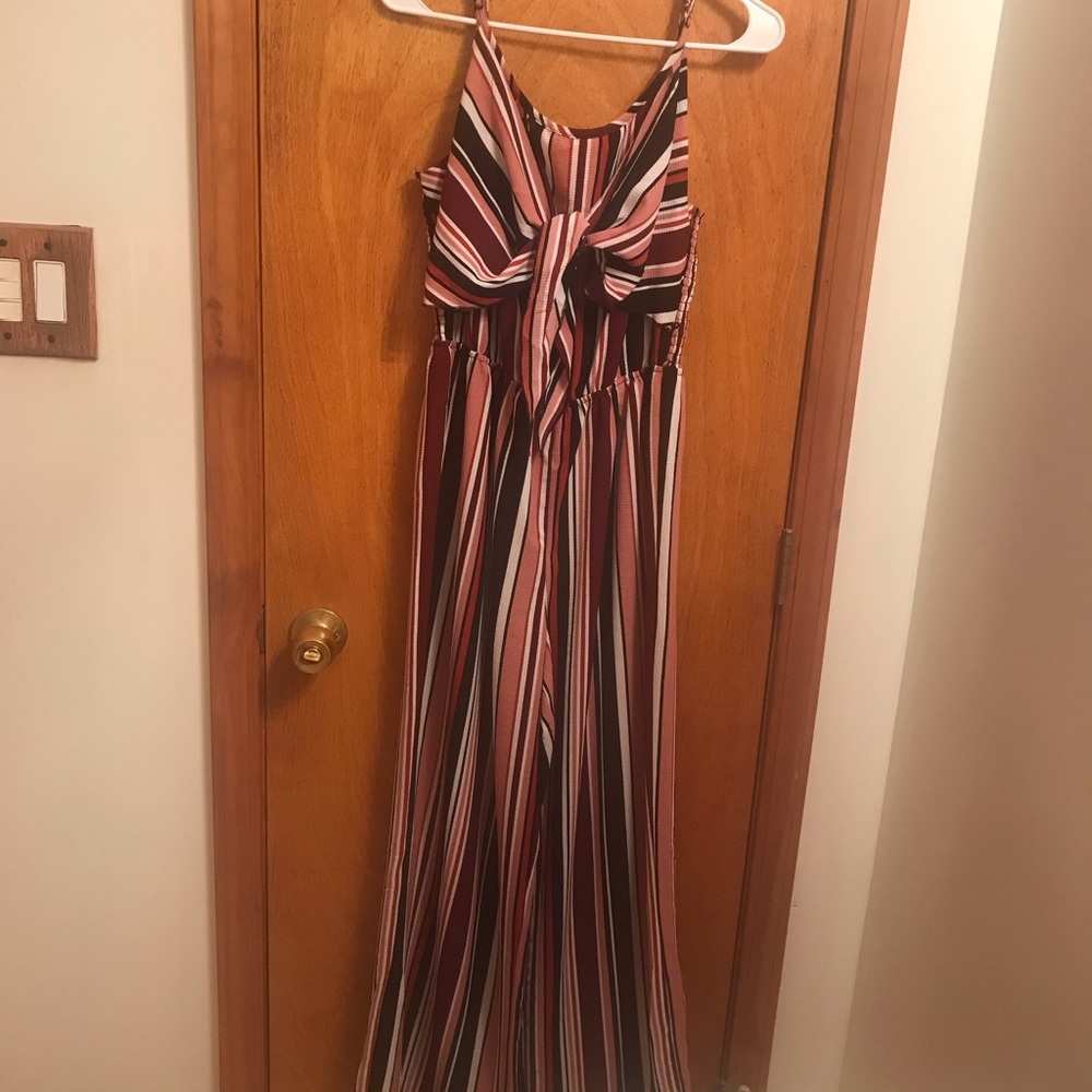 Rue 21 size XL pants jumper. Never worn.